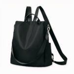 Découvrez ce sac à dos femme multi-porté, qui vous suivra partout avec vous. Aussi pratique qu'esthétique, vous pourrez le porter sur le dos, à l'épaule, à la main ou encore au creux du coude. Léger et confortable, il vous accompagnera au quotidien tout au long de votre journée en toute sécurité.