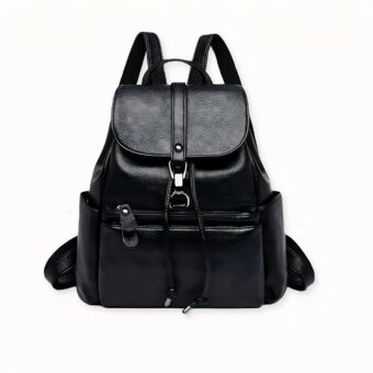 Découvrez ce sac à dos femme en similicuir noir style vintage aussi beau que pratique. Conçu en similicuir, il est possédé un look élégant. De plus, sa contenance vous permettra d’y glisser facilement une tablette ou encore, quelques livres. Il apportera du style à chacune de vos tenues.