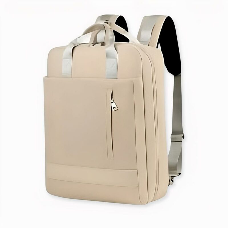 Découvrez ce sac à dos en nylon grande capacité au design épuré très fonctionnel, qui vous permettra de ranger tout votre nécessaire pour vos journées de travail. Ses multiples compartiments permettront d’organiser vos affaires, afin que sa capacité soit véritablement optimisée. Vous pourrez y glisser aisément votre ordinateur, des magazines ou des livres. Il est de plus très résistant face aux déchirures et à la pluie. Un sac à dos idéal pour les actifs !