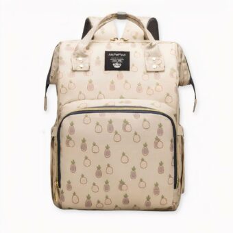 Vous emmenez bébé en voyage ? Équipez-vous de ce sac à couches grande capacité pour bébé. Avec son grand compartiment principal et ses nombreuses poches, vous allez pouvoir emporter tous les accessoires et affaires dont va avoir besoin votre bout de chou. Choisissez la couleur qui vous convient !