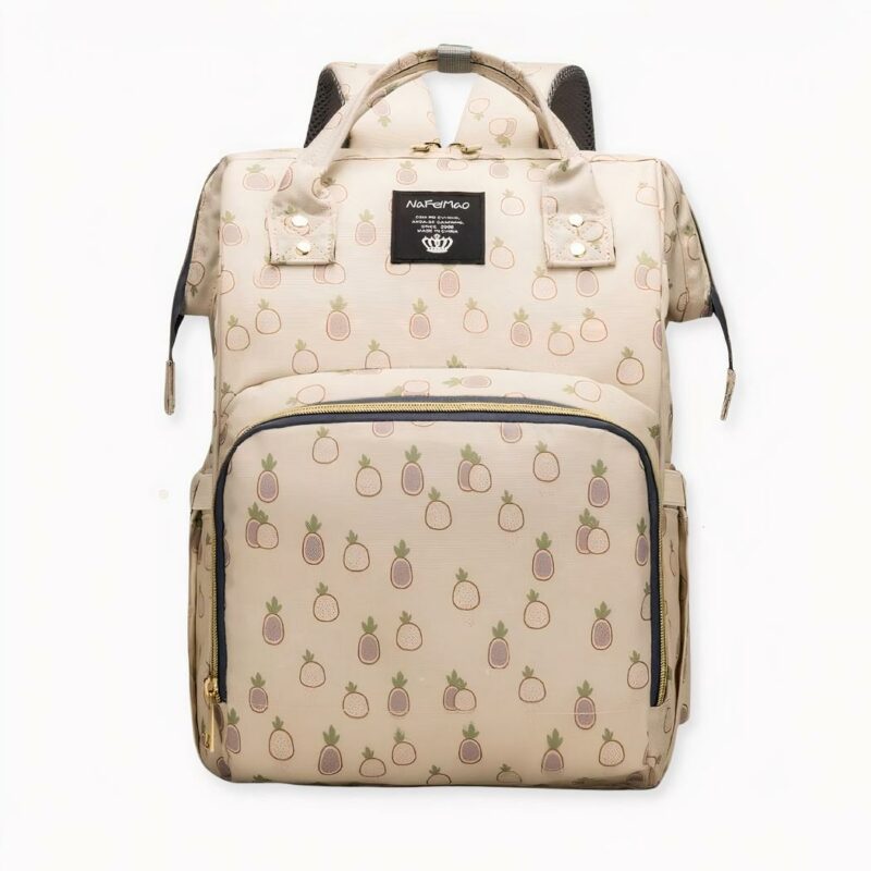 Vous emmenez bébé en voyage ? Équipez-vous de ce sac à couches grande capacité pour bébé. Avec son grand compartiment principal et ses nombreuses poches, vous allez pouvoir emporter tous les accessoires et affaires dont va avoir besoin votre bout de chou. Choisissez la couleur qui vous convient !