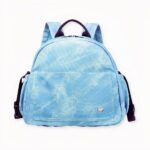 Bébé aura besoin de toutes ses affaires lors de votre voyage ou petite balade. Avec ce sac à langer de grande capacité, vous ne risquez de rien oublier. Existant en différents coloris, ce sac à dos apportera style et élégance à toutes les mamans.