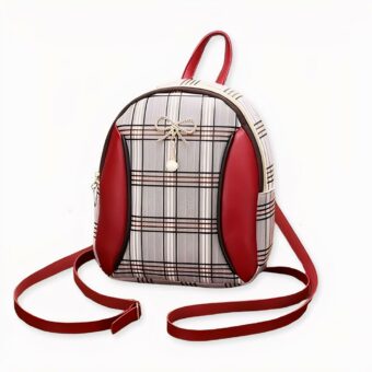 Laissez-vous séduire par ce mini sac à dos femme motif carreaux. Un mignon sac à dos qui vous sera indispensable pour les petits déplacements du quotidien. Avec son petit format et son poids plume, il est impossible de ne pas aimer le porter. De plus, il existe une variété de couleurs pour ce sac à dos carreaux. Il ne vous reste plus qu’à choisir celui qui vous plait.