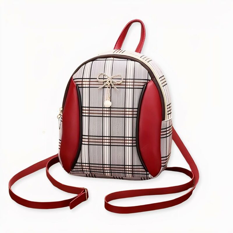 Laissez-vous séduire par ce mini sac à dos femme motif carreaux. Un mignon sac à dos qui vous sera indispensable pour les petits déplacements du quotidien. Avec son petit format et son poids plume, il est impossible de ne pas aimer le porter. De plus, il existe une variété de couleurs pour ce sac à dos carreaux. Il ne vous reste plus qu’à choisir celui qui vous plait.