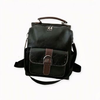 Optez pour cet adorable petit sac à dos vintage en simili cuir façon cartable d'école vintage et partez à l'aventure en gardant toujours sur votre dos l’essentiel de vos affaires !   Sac à dos disponible en 3 coloris.