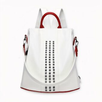 Découvrez notre élégant sac à dos en polyester pour femme. Il se décline en deux coloris pour plus de style. Aussi pratique qu'à la pointe de la mode, ce sac à dos vous accompagnera dans toutes vos démarches quotidiennes, de jour comme de nuit. Il peut contenir un iPad et tous vos affaires personnels. À vous de jouer !