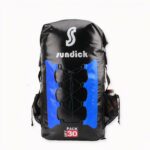 Un sac à dos de 30 L pour vous accompagner lors d'une randonnée ou d'un camping en plein air. Étanche, ce sac de voyage préservera vos affaires de la pluie. Mettez-y vos vêtements, vos provisions, soins et tout autre objet dont vous aurez besoin.