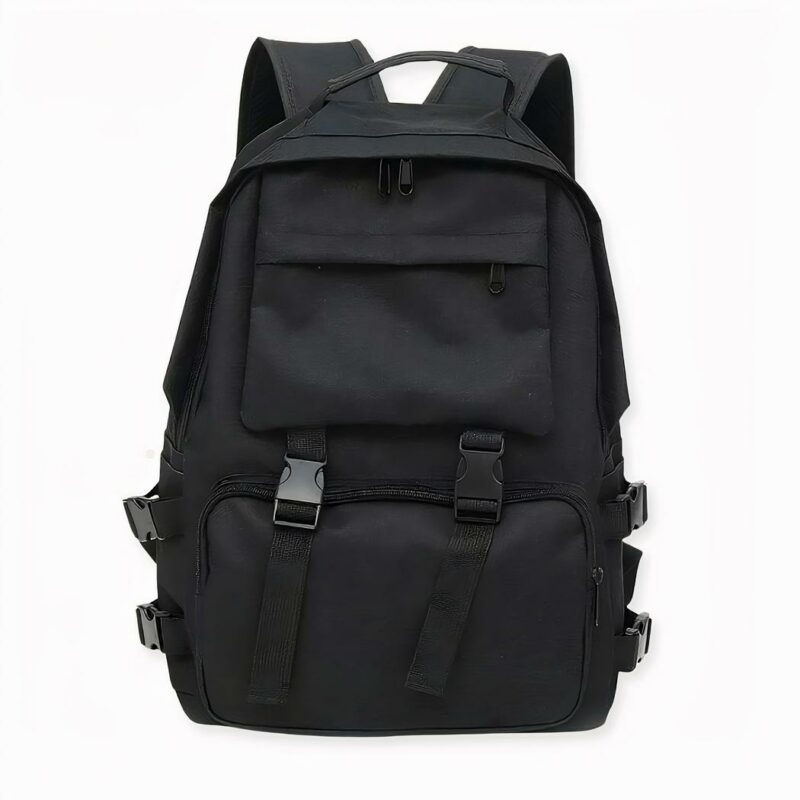 IMG_Sac à dos preppy_pour étudiant-1F Vous êtes une adepte du look preppy ? Alors, ce sac à dos preppy pour étudiant ne pourra que vous plaire ! Un sac à dos noir de style classique et rétro qui vous donnera un look sobre et soigné. Vous trouverez du plaisir à le porter chaque jour à l’école ou pour une simple balade.