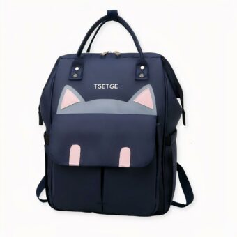 Un sac à langer élégant et original à motif chat pour les mamans qui se déplacent souvent avec leur bébé. Ce sac à dos vous permettra de transporter les affaires de votre bout de chou, sans pour autant vous encombrer ni compromettre votre look.