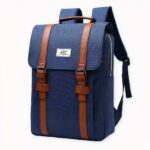 Les sacs à dos des vétérans sont des articles uniques en leur genre. Ils ont été utilisés par les armées du monde entier pendant des années et sont faits de matières solides telles que le cuir et la toile. Ils sont aussi très résistants, ce qui facilite le transport de tous vos objets personnels. Notre sac vintage en toile, en est une copie conforme avec juste une petite pointe de modernité en plus !