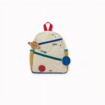 Un mignon sac à dos enfant en toile brodé avec des motifs dessin animé pour accompagner les tout-petits à l’école. Ce sac à dos aux motifs galaxie émerveillera votre enfant. Offrez-lui le plaisir de porter ce sac à dos en toile de coton à l’école. Il sera heureux de montrer la Terre, la planète Mars et Saturne à ses amis.