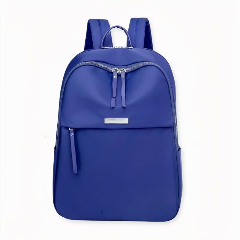 On est nombreuses à craquer pour le style preppy ! Avec ce sac à dos femme en oxford, adoptez un look preppy jeune et moderne. Simple et élégant, ce sac à dos preppy de couleur unie pourra accompagner tous types de tenue. Il est en plus disponible en plusieurs coloris afin de s’accorder avec tous les styles.