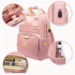 Le sac à dos idéal pour les femmes ou jeunes filles qui adorent se balader en ville. Ce joli sac à dos femme style urbain vous donnera l'air cool et branché. De grande capacité, il facilitera le transport de vos diverses affaires. Ordinateur portable, smartphone, lunettes... tout aura sa place dans ce sac à dos à la mode, aussi pratique pour les voyages.