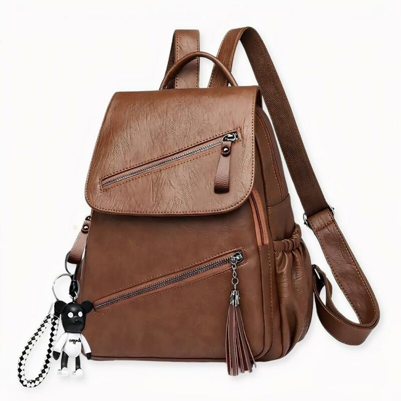 Notre sac à dos vintage en cuir synthétique convient à tous les styles et à toutes les occasions ! Sobre et facile à porter, il vous séduira également par sa praticité lors des usages quotidiens.   Sac à dos disponible en 2 coloris.