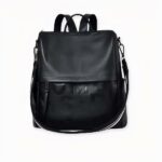 Un sac à dos femme élégant qui ne laissera pas les fashionistas indifférentes ! Vous transporterez vos essentiels avec style dans ce magnifique sac à dos en cuir de vache. Son aspect brillant et lisse ainsi que sa résistance vous séduiront. De grande capacité, ce sac à dos vous permettra d’avoir tout ce qu’il faut avec vous.