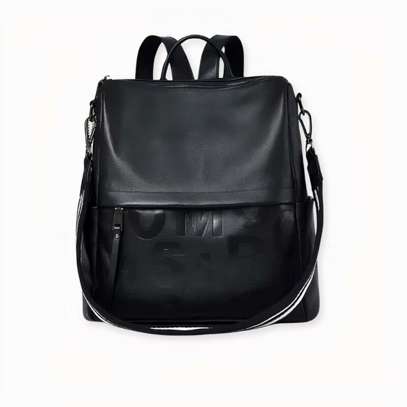 Un sac à dos femme élégant qui ne laissera pas les fashionistas indifférentes ! Vous transporterez vos essentiels avec style dans ce magnifique sac à dos en cuir de vache. Son aspect brillant et lisse ainsi que sa résistance vous séduiront. De grande capacité, ce sac à dos vous permettra d’avoir tout ce qu’il faut avec vous.