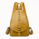 A la recherche d’un sac à dos pour l’été ? Ce sac à dos cuir ne manquera pas de vous séduire ! Un sac à dos femme élégant et luxueux qui sera parfait pour accompagner une tenue d’été. N’hésitez pas à le porter lors de vos vacances. Mais vous pouvez aussi l’offrir à votre fille afin qu’elle le porte à l’école.