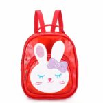 Sac à dos imitation cuir fille réfléchissant motif lapin rouge avec un fond blanc