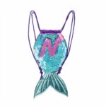 Sac à dos queue de sirène à paillettes bleu et rose avec un fond blanc