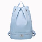 Sac à dos sport et natation pour femme bleu sur fond blanc