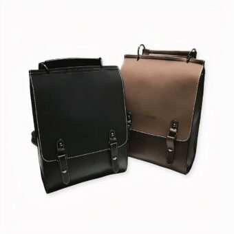 Laissez-vous séduire par cet ensemble deux pièces composé d’un sac à bandoulière et d’un sac à dos. De jolis accessoires à porter au quotidien à l’occasion de vos déplacements divers.  Un rendez-vous tout près de chez vous ? Le sac à bandoulière suffira pour transporter l’essentiel. Beaucoup plus spacieux, le sac à dos cuir est plus adapté pour l’école, le travail ou même un voyage. Mais rien ne vous empêche de porter les deux en même temps.