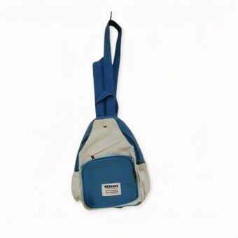 Laissez-vous séduire par ce mini sac à dos jeune fille en toile. Un sac à dos au format compact, très simple et très confortable à porter. Outre sa légèreté, le sac à dos est aussi pratique que ce soit dans la manipulation ou le port. Il est, par exemple, possible de le porter comme un sac à dos ou un simple sac à bandoulière.