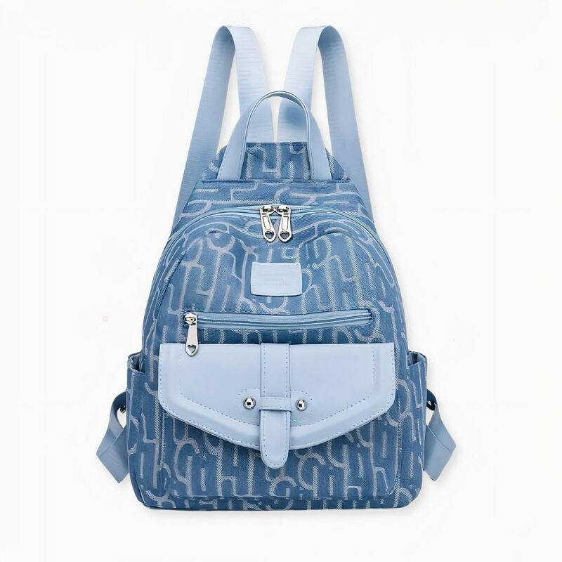 Découvrez ce sac à dos en tissu à utilisation multiples. Il est à la fois moderne et donne une allure décontractée. Il se décline en 3 couleurs : bleu, noir ou rose. Sac mixte, il plaira aux plus petits comme aux plus grands. Sac familial, sac d'école, sac de transport, il peut tout faire ! Vous n'allez plus le quitter !
