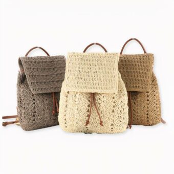 Notre incroyable sac à dos femme en paille tissé est parfait pour les journées d'été.