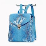 Notre sac à dos en cuir pour femme est un accessoire indispensable pour compléter votre look.
