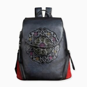 Découvrez ce sac à dos en cuir rétro à motif floral, c'est un accessoire de mode intemporel et polyvalent.