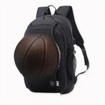 Vous aimez vous entraîner ? Voici un sac à dos sport qui devrait vous être utile lors de vos séances d’entraînement. On adore son design classique, cool et sportif. Mais ce qui plaît le plus chez ce sac à dos d’entraînement, c’est sa praticité. De plus, il est confortable à porter.