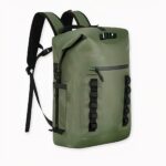 Sac à dos étanche 30L pour trekking vert, bonne qualité et très pratique.