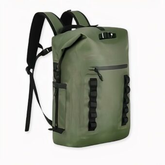 Sac à dos étanche 30L pour trekking vert, bonne qualité et très pratique.