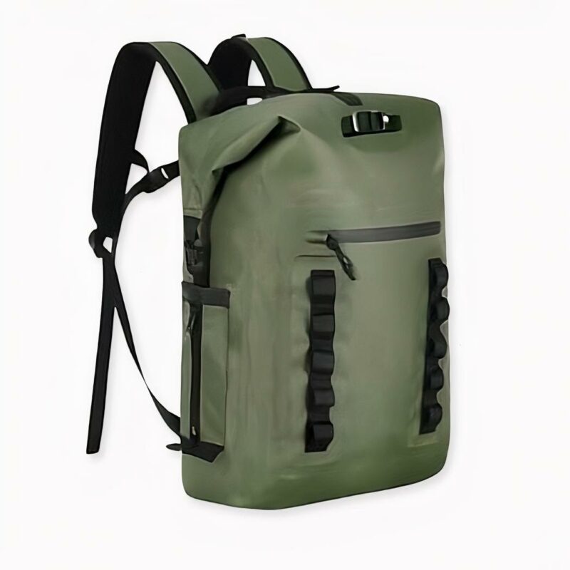 Sac_à_dos_étanche_30L_pour_trekking_2 Sac à dos étanche 30L pour trekking vert, bonne qualité et très pratique.