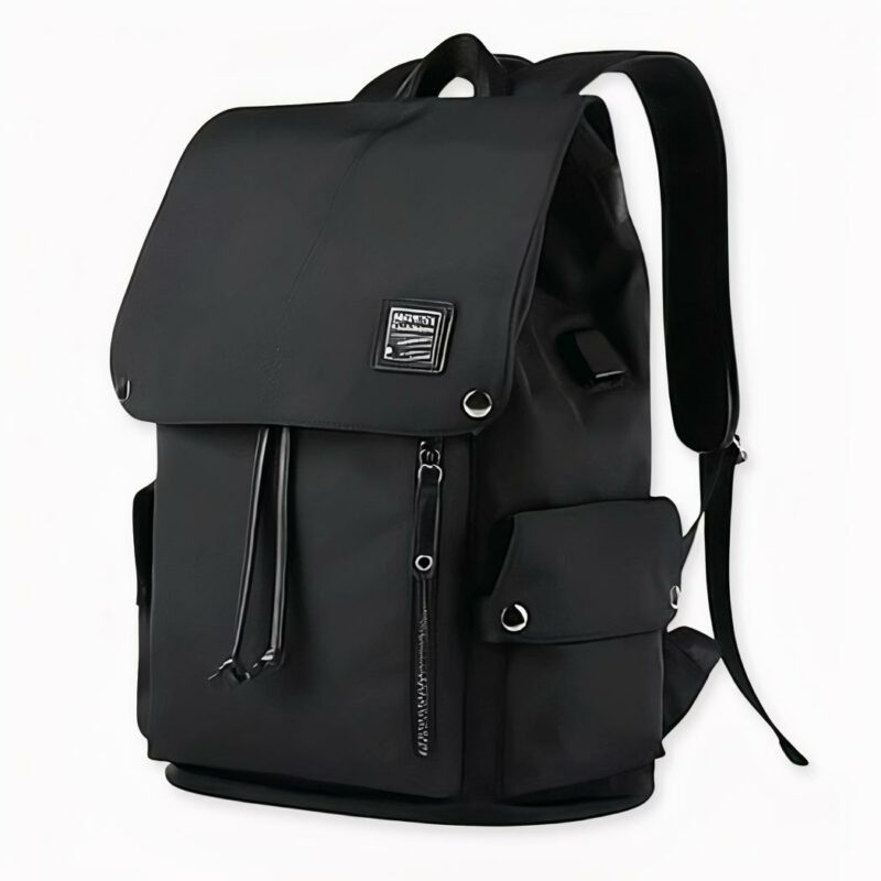 Sac à dos noir style simple et fonctionnel, bonne qualité et très pratique.