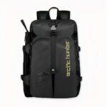 Sac à dos voyage avec sac à chaussures noir avec un fond blanc