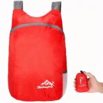 Sac à dos étanche pliable rouge avec un fond blanc