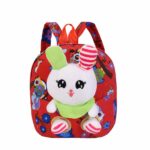 Sac à dos maternelle avec lapin mignon coloré avec un fond blanc