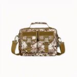 Découvrez ce sac à bandoulière militaire camouflage, sa forme et ses différents coloris lui confère de l'élégance. Pratique des sacs militaires avec plusieurs compartiments de rangements. Que ce soit pour vos activités extérieures ou vos sorties quotidiennes, vous allez apprécier sa résistance, sa praticité et la possibilité de recharger partout vos outils numériques.