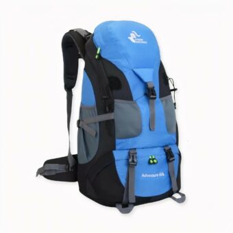 Sac à dos étanche 50L pour le ski en version bleue sur fond gris clair.