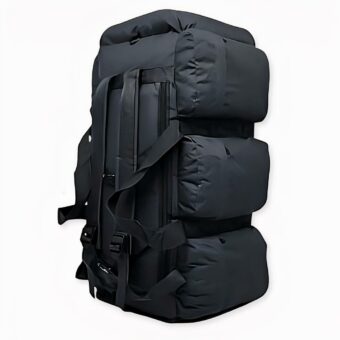 Sac à dos militaire grande capacité 90L en noir sur fond gris clair.