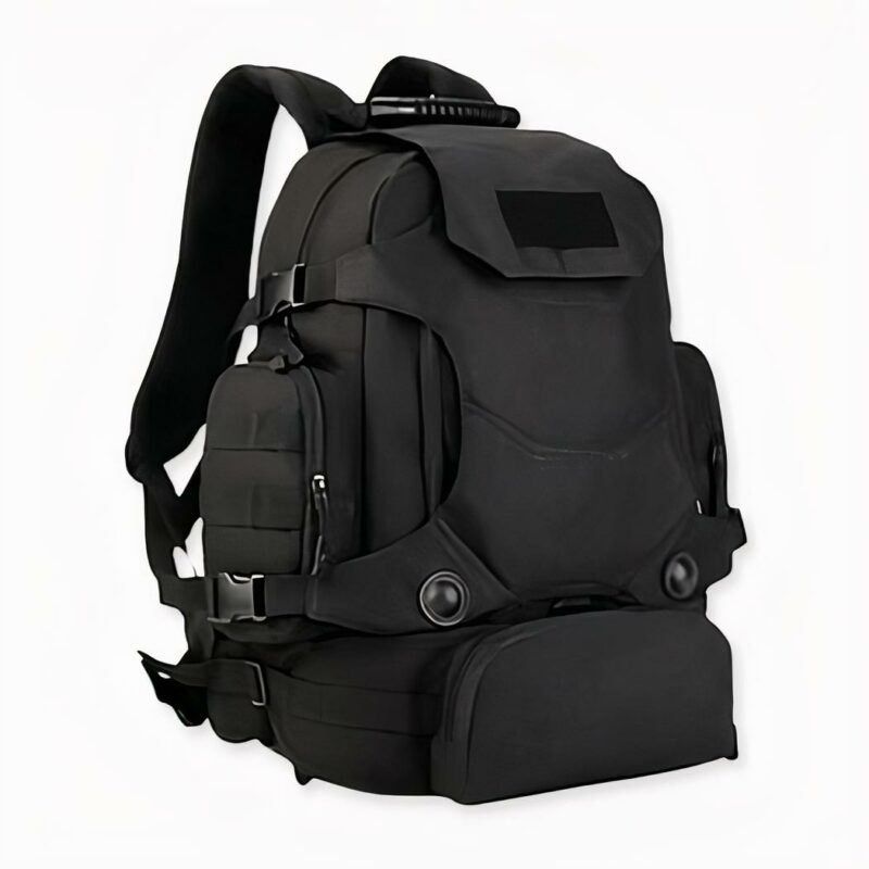 Sac à dos militaire multifonction 3 en 1 avec capacité de 40l sur fond gris clair.