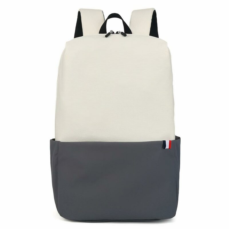 Sac à dos étanche pour ordinateur portable beige et gris avec un fond blanc