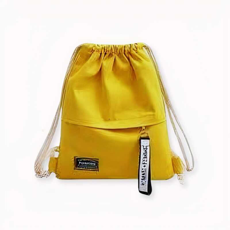 Ce sac à dos est parfait pour la femme professionnelle qui souhaite un moyen élégant et pratique de transporter ses affaires. Les couleurs unies sont intemporelles et polyvalentes, tandis que les détails colorés permettent à ce sac de sortir du lot. Que vous vous rendiez au travail ou que vous partiez en vacances, ce sac à dos en toile vous aidera à vous mettre en valeur.