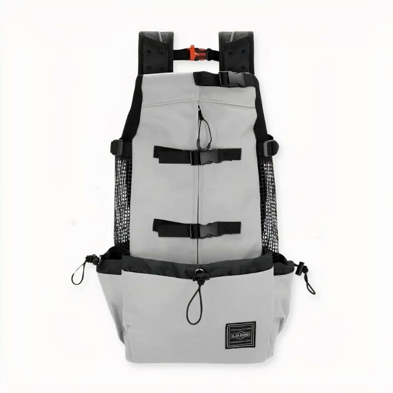 IMG_Sac-a-dos-de-transport-pour-chiens-de-grande-taille_1F Profitez d'une belle promenade dans la nature avec votre bébé à quatre pattes grâce à notre sac à dos pour chiens de grande taille, un sac où votre chien se sentira en sécurité et à l'aise pour profiter d'une promenade avec vous.