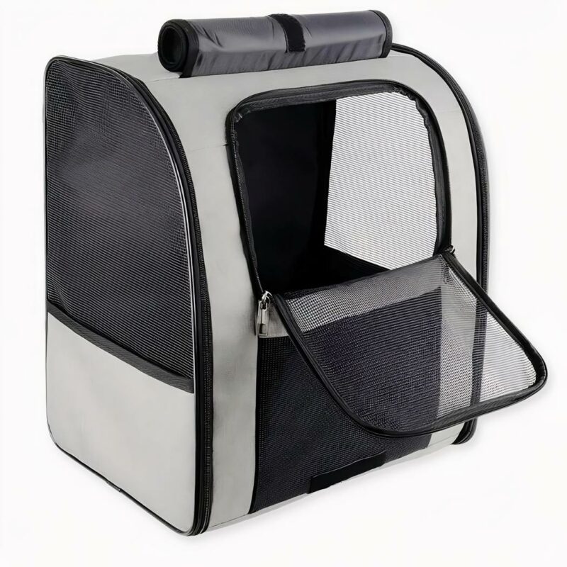 Transportez votre chat en tout confort avec ce sac à dos pour chat avec rideau. Comme le confort de votre animal est le plus important, avec ce sac, il se sentira bien et ne sera pas nerveux à l'idée d'être enfermé. Votre petit animal de compagnie, il se sentira bien à l'aise et confortable.