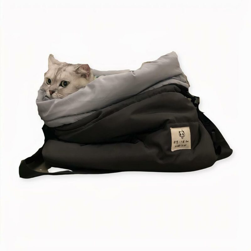Ne manquez pas ce sac à dos pour chat pour voyage, un sac parfait pour une utilisation en voyage en gardant votre chat confortable. Ce sac dispose de plusieurs moyens d'utilisation pour le transport, ce qui vous donne également un meilleur niveau de confort.