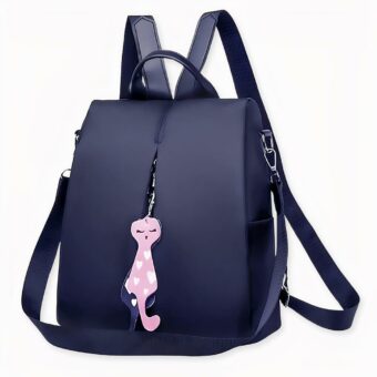 Craquez pour ce petit sac à dos Oxford avec pendentif pour femme ! Très simple, il sera votre principal allié pour apporter une touche tendance à vos tenues. De plus, ce sac s’alliera facilement à toute votre garde-robe. Son joli pendentif lui apporte une touche d’originalité qui fait de lui un sac intemporel et unique !