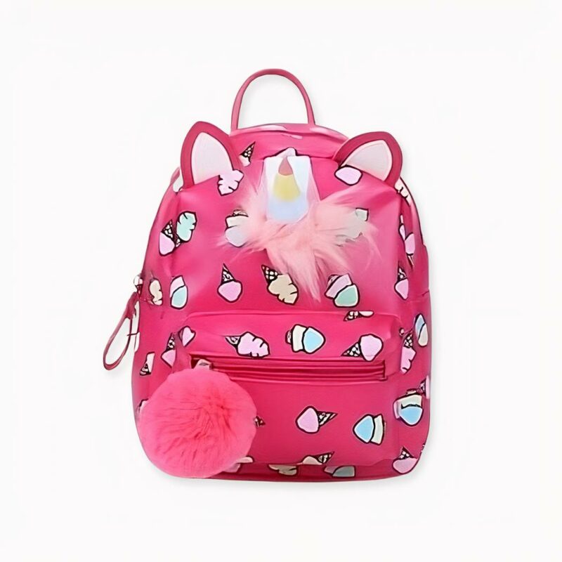 Découvrez ces mignons sacs à dos licorne à motif glace au cornet à offrir à votre petite princesse. Un sac à dos à l’effigie licorne, son animal préféré pour être bien accompagné sur la route de l’école. Ce sac à dos est joli avec ses pompons autour de la corne de licorne.