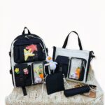 Craquez pour cet ensemble cinq pièces de sac à dos en Oxford souple moderne ! Disponible en quatre coloris, ces sacs seront idéaux pour vos ballades en villes, travail ou voyage. Ses nombreuses poches vous permettront de transporter facilement toutes vos affaires tout en gardant les mains libres et l’esprit léger. Il ne vous reste plus qu’à profiter !